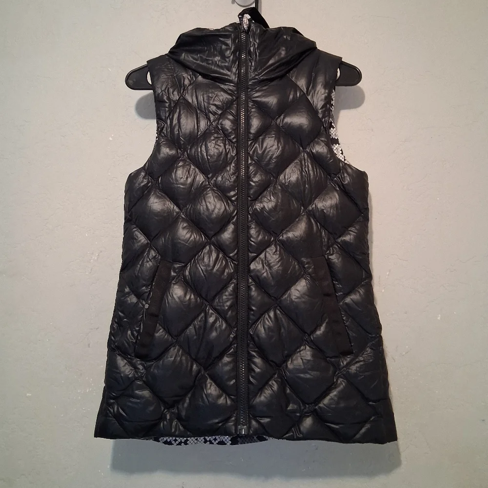 Lululemo The Fluffiest Vest Black/Ziggy Snake Butter Pik Black Sz4 Women‎